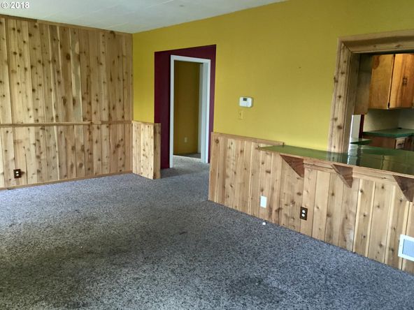 310 SE Pine St, Roseburg, OR 97470